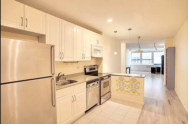 Rented by Oxford Property Group | media 13