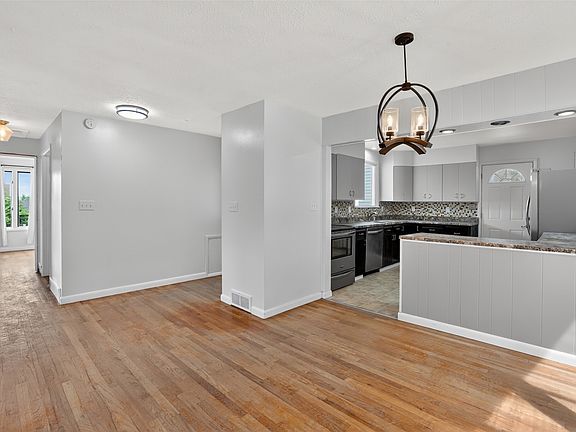 4th image of 836 7th St