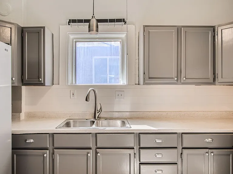 445 N Washington St — Photo 16