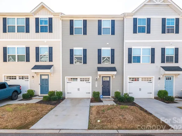 2051 Langer St, Charlotte, NC 28214