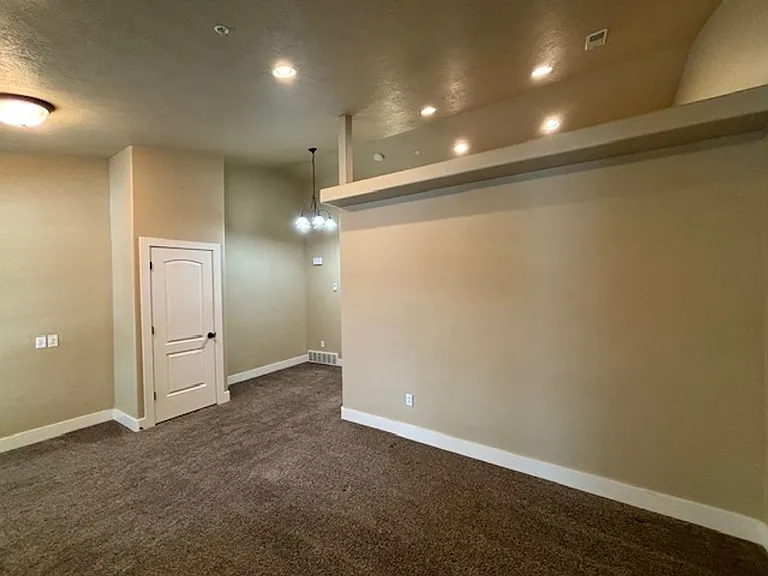 233 Crescent View Ln N #1165-220 — Photo 10
