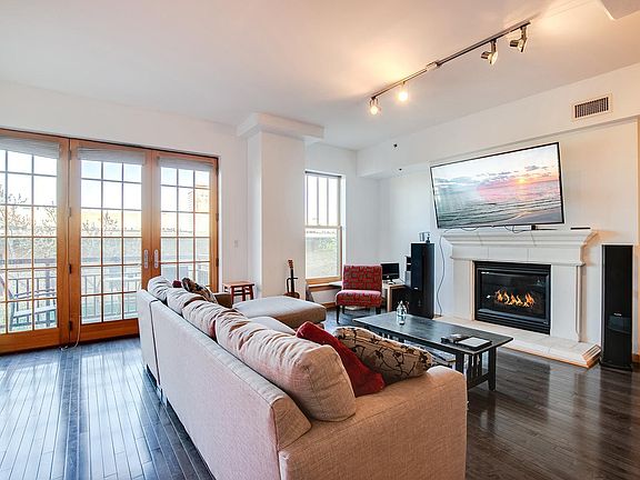 3rd image of 408 N 1st St APT 305