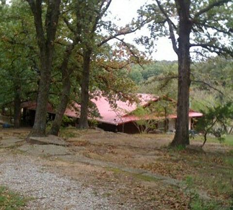 2nd image of 435 Idlewile Dr