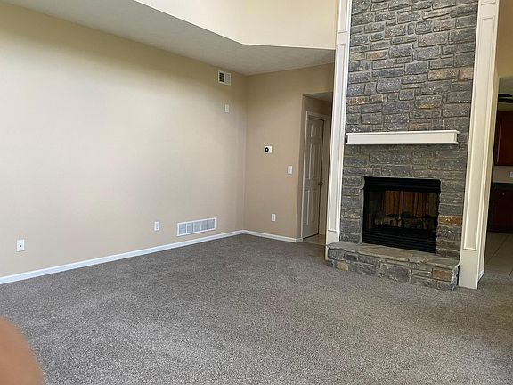 4th image of 3101 Glengarth Park