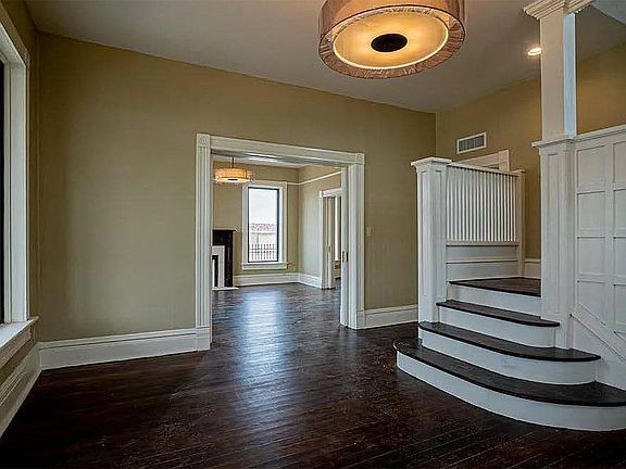2nd image of 1332 Myrtle Ave