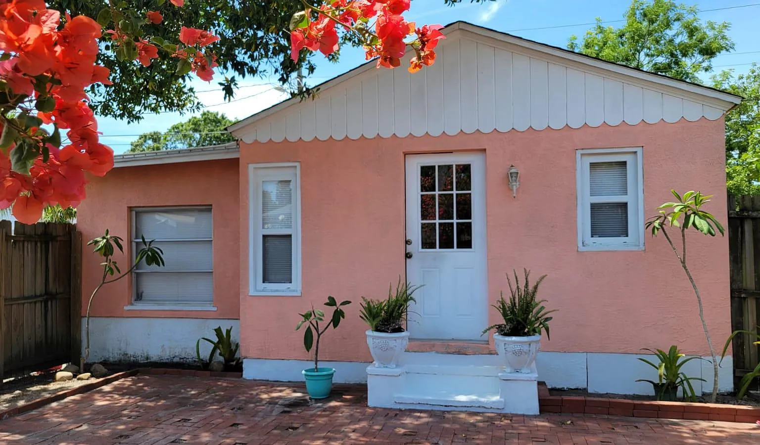 1 bed, 600 sqft, $1,800 — Photo 1