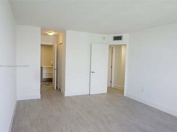 2nd image of 2851 NE 183rd St #28511812E