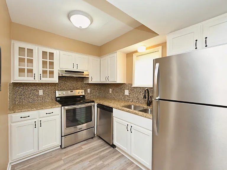 215 Summit Ridge Dr — Photo 21
