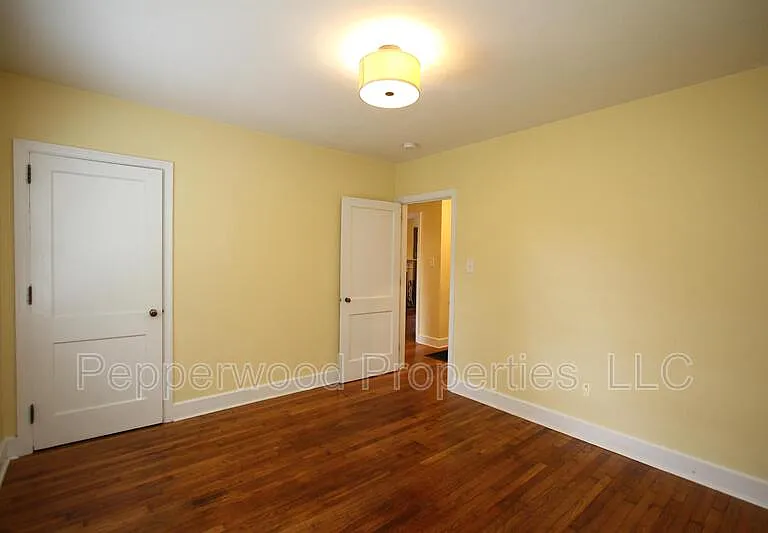 111 Timothy St — Photo 12