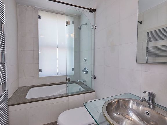 5th image of 301 E 79th St APT 16E