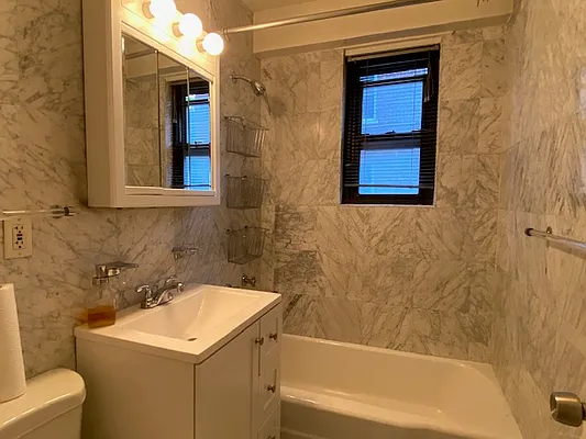 Rented by REAL New York | media 27