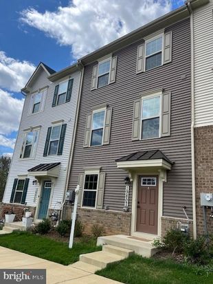 19807 Community Ter, Montgomery Village, MD 20886