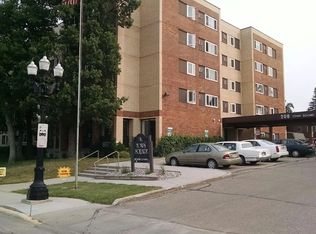 Town Square, East Grand Forks, MN 56721