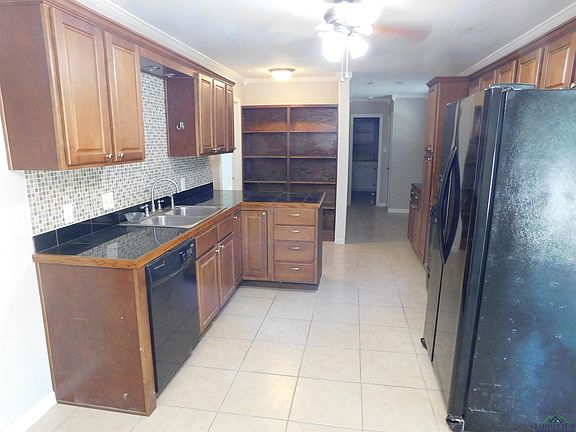 5th image of 2204 Woodbine Dr
