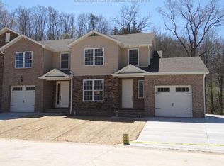 594 Chase Dr, Hurricane, WV 25526