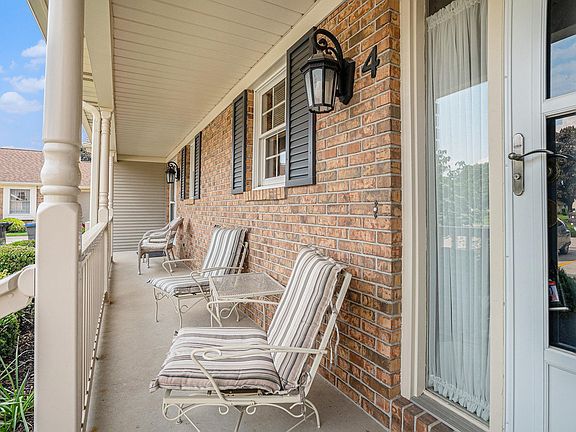 5th image of 1405 Pembroke Cir APT 4