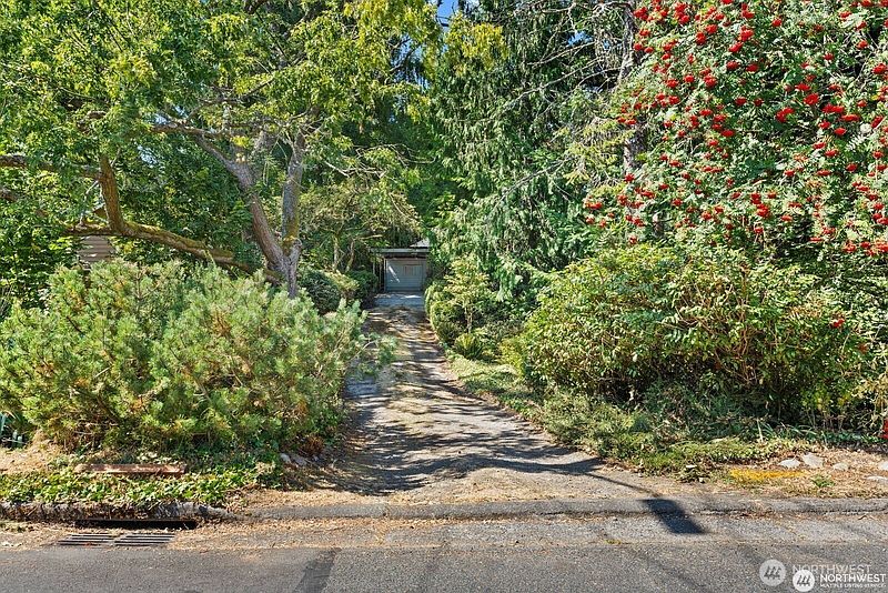 2nd image of 9525 7th Avenue NW