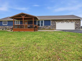 835 NE 62nd St, Topeka, KS 66617