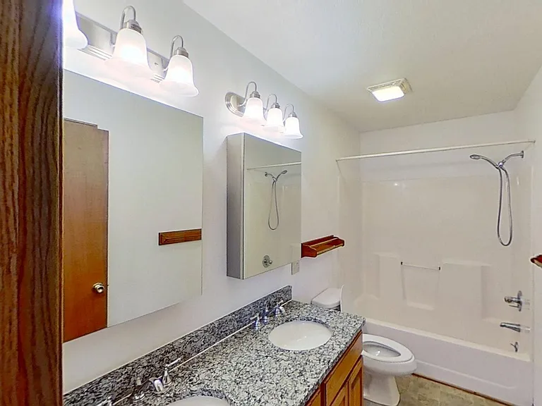 5101 Hickman Rd — Photo 11