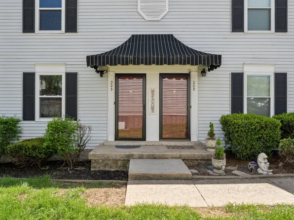 223 Edgewood Dr, Hendersonville, TN 37075