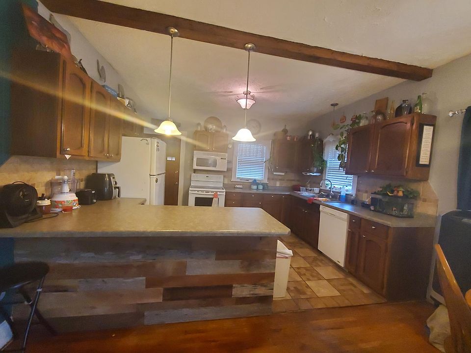 1st image of 600 S Walnut St