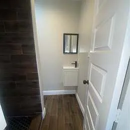 121 Grand Avenue — Photo 3