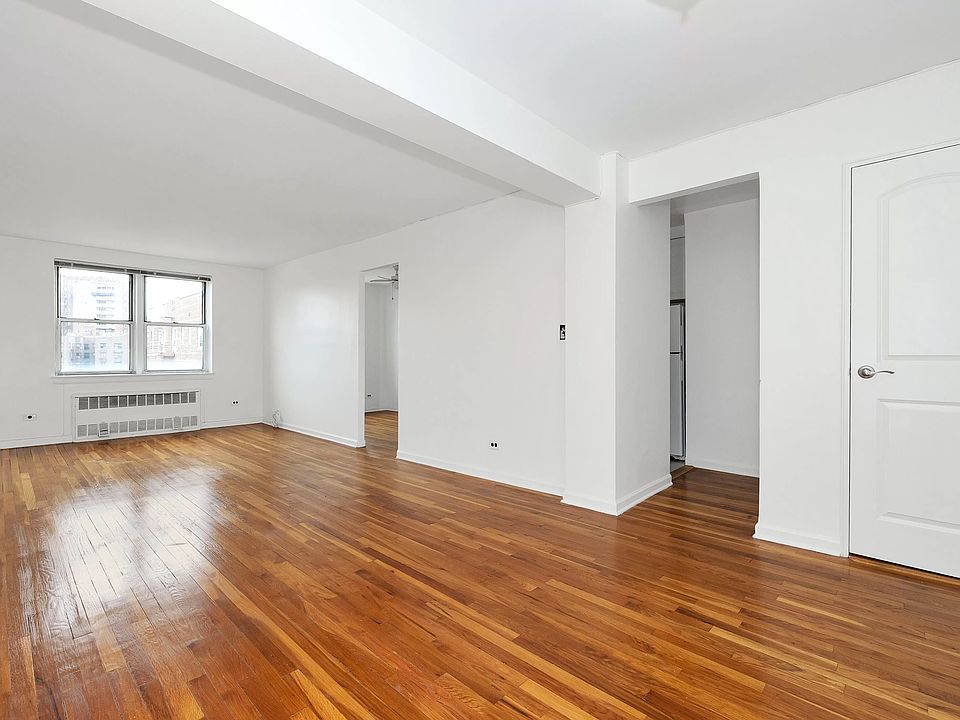 1st image of 3512 Oxford Ave APT 6D