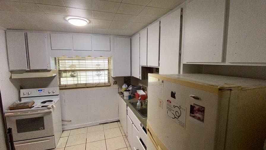 1st image of 5012 Barcelona Avenue