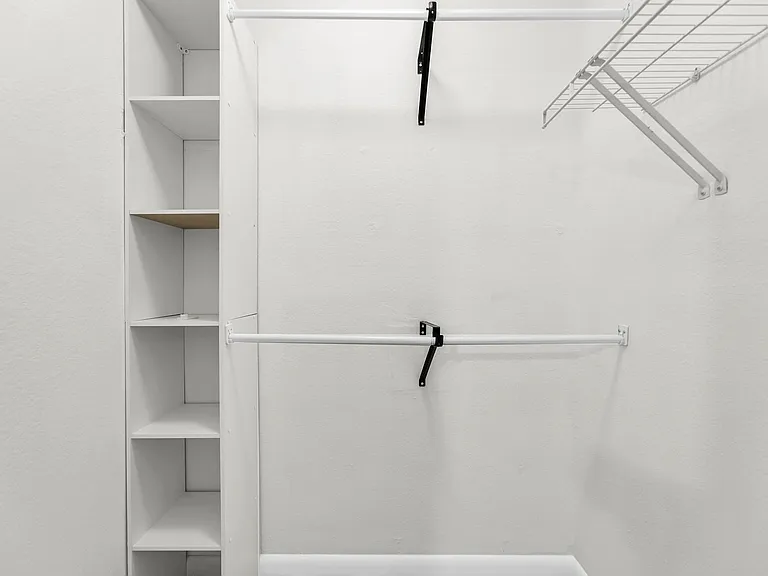 266 Alexandra Dr #11 — Photo 16