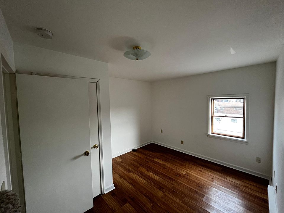 2nd image of 4802 Indianapolis Blvd #202