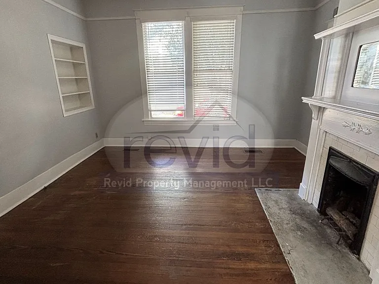 288 N. McLean Blvd — Photo 7