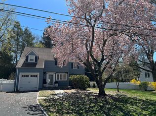 11 Captain Honeywells Rd, Ardsley, NY 10502