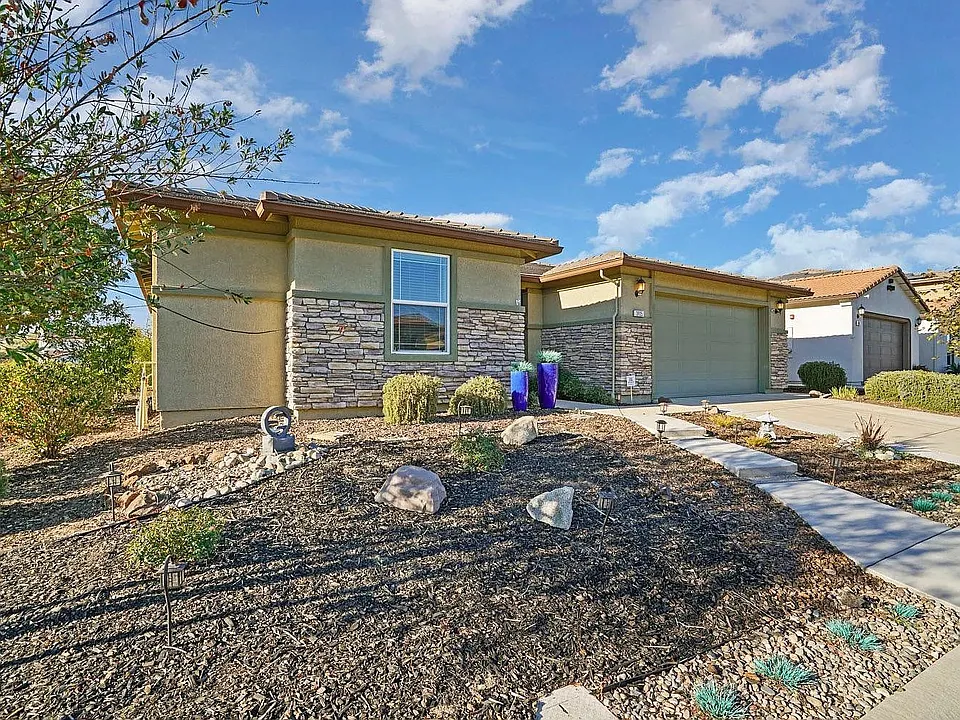 3925 Deergrass Cir