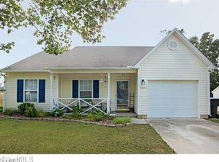 3805 Abbeywood Dr, Jamestown, NC 27282