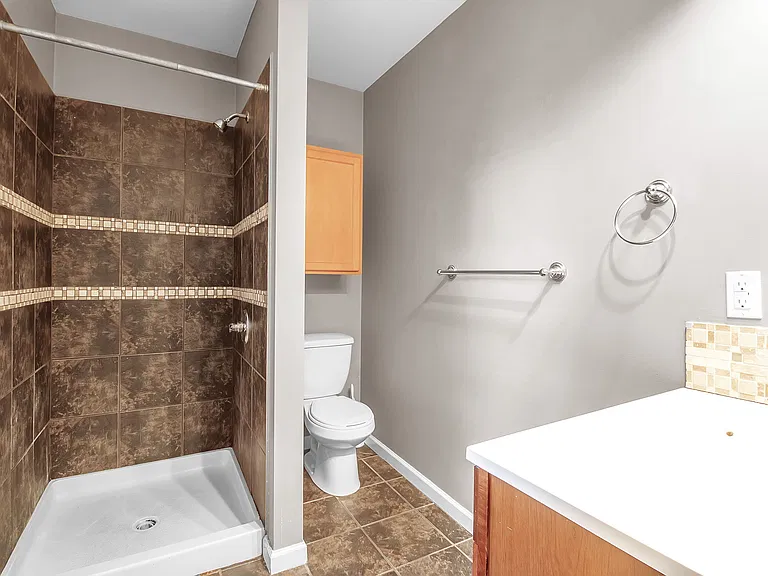 640 Breckenridge St #2 — Photo 7