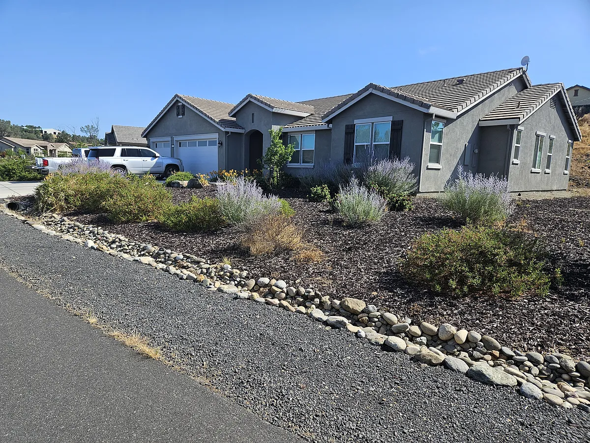 Building Photo - 589 Paseo Verde Dr