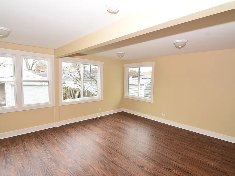 9761 Schiller Blvd — Photo 5