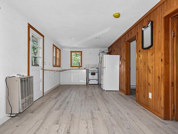 5th image of 4663 Darren Dr