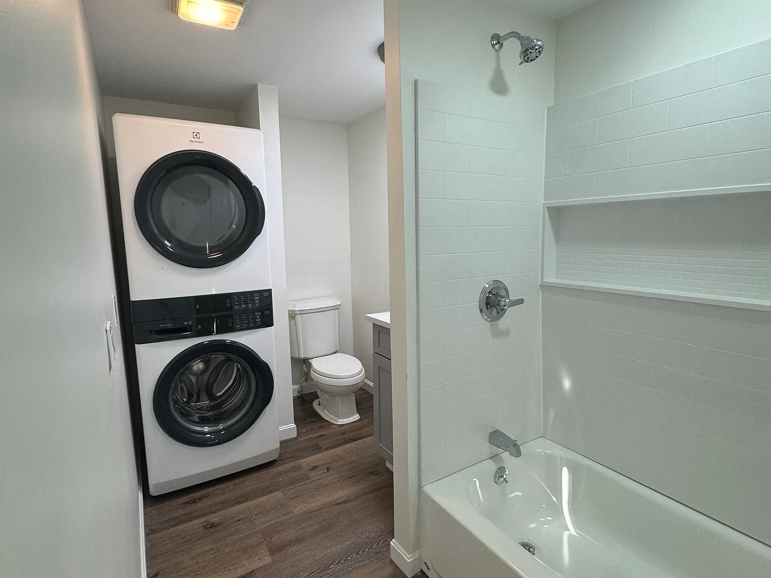 1 bed, 864 sqft, $1,400 — Photo 3