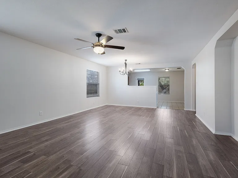 20810 Phlox Mdw — Photo 3
