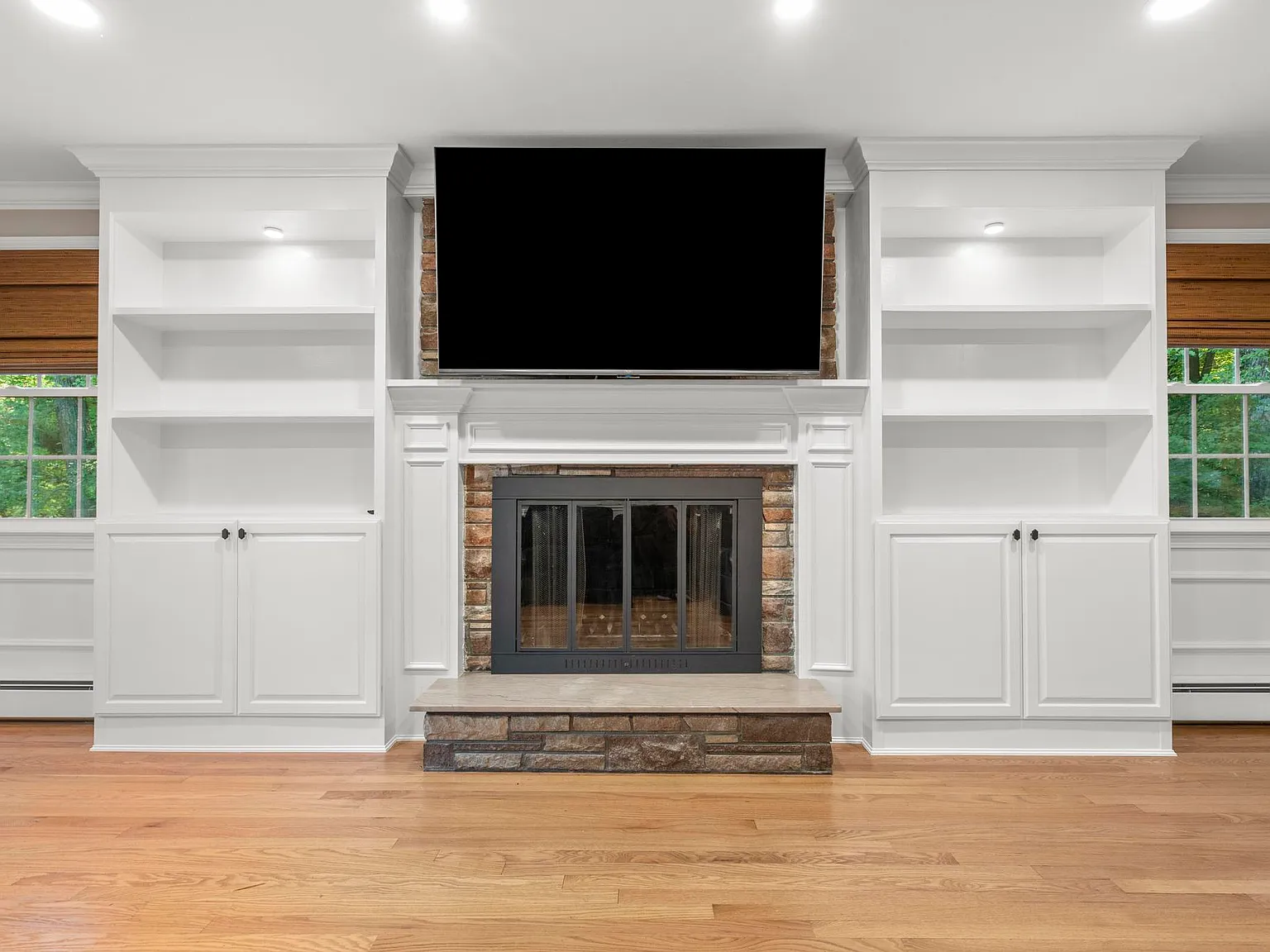 4 bed, 1.5 bath, 1893 sqft, $4,000 — Photo 3
