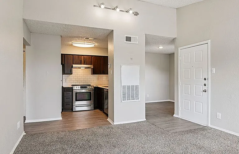 Creekside Apartment Homes — Photo 17