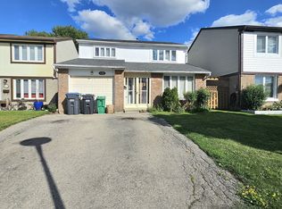 110 Maitland St #2, Brampton, ON L6S 3M9