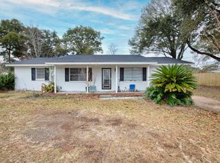 5012 Faircloth St, Pace, FL 32571