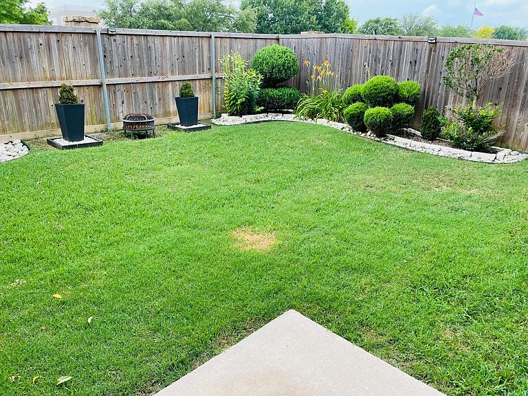 460 Hunt Dr — Photo 17