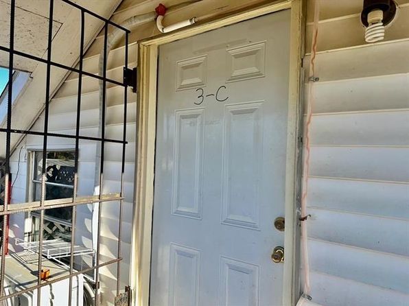 laredo-texas-250998183 picture