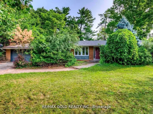 275 Eastcourt Rd, Oakville, ON L6J 4Y5