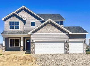 752 Rosebud Ln, Delano, MN 55328