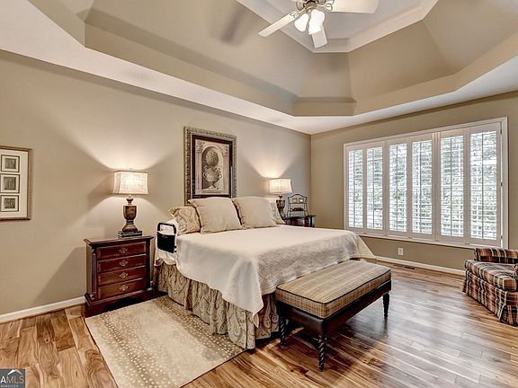 5th image of 4196 Cami Way