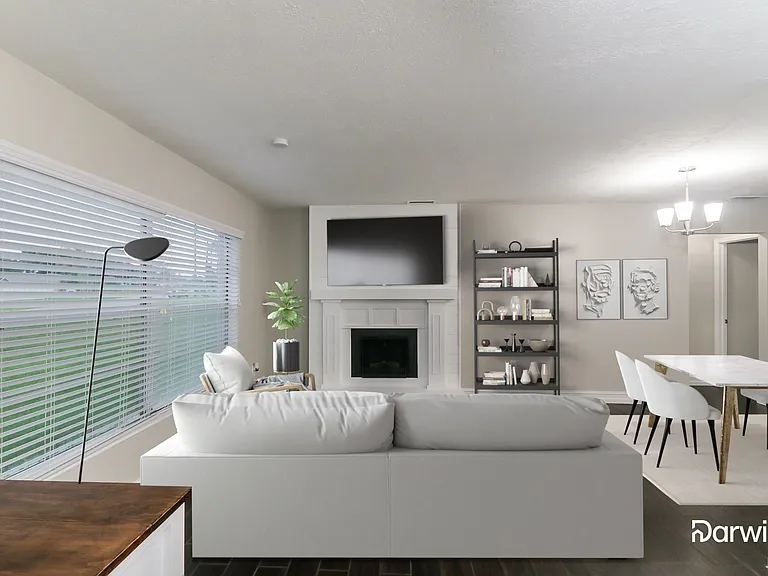 11183 Linden Dr — Photo 2